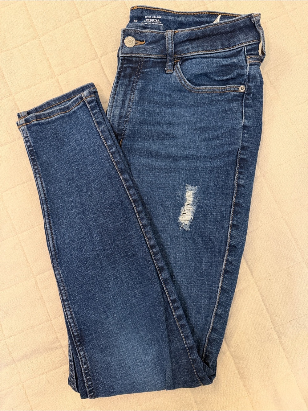 Old Navy Women's Dark Blue Skinny Jeans with Distressed Knee